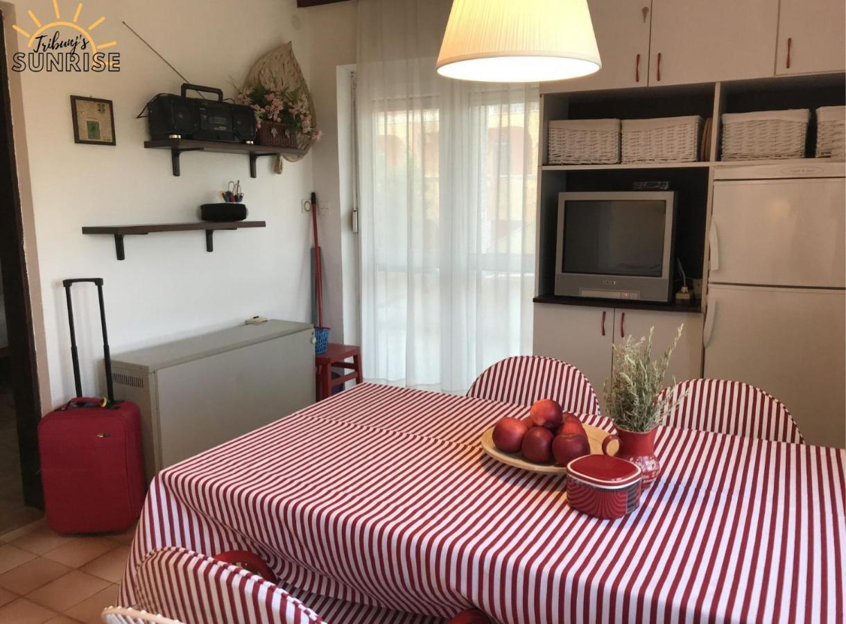 Tribunj Sunrise Apartment Bagian luar foto