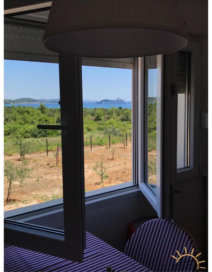 Tribunj Sunrise Apartment Bagian luar foto